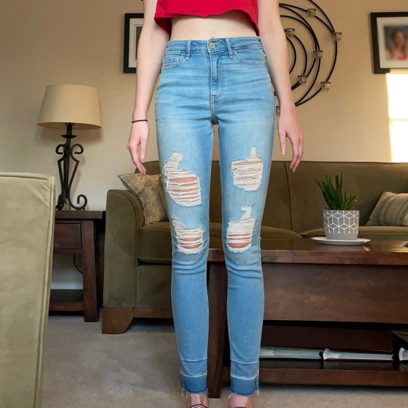 Hollister High Rise “Super Skinny” Ripped Jeans - Picture 1 of 4